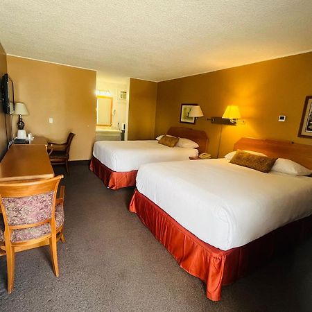Travelodge By Wyndham Moose Jaw Exterior foto